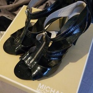 MICHAEL KORS BERKLEY HEELS 8.5